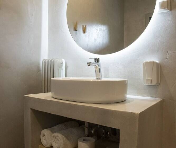 Gkaras Camp & Apartments