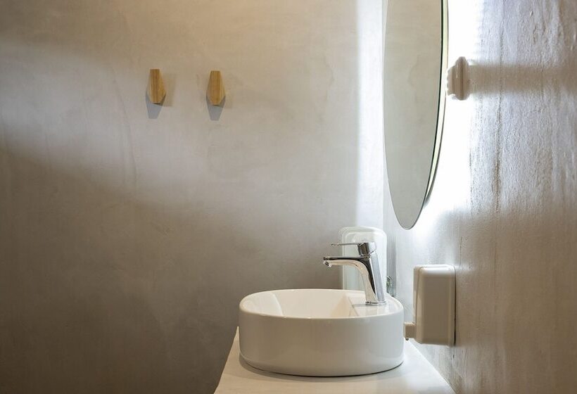 Gkaras Camp & Apartments