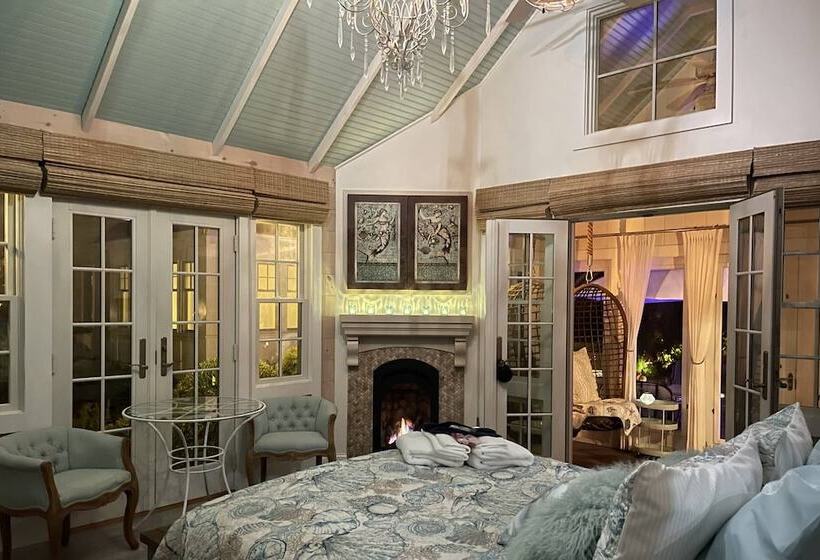 Glamorous Cabana