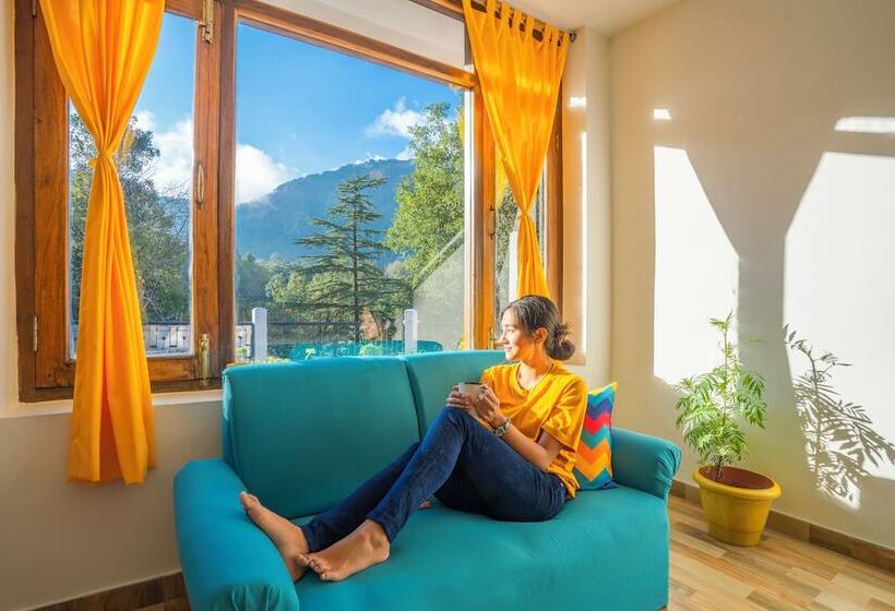 Gostops Nainital   Hostel