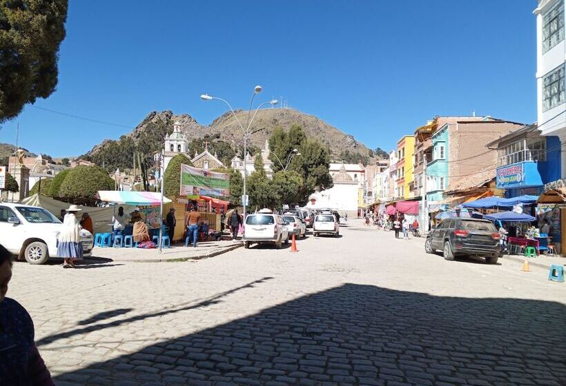 مسافرخانه Puerto Alegre Copacabana