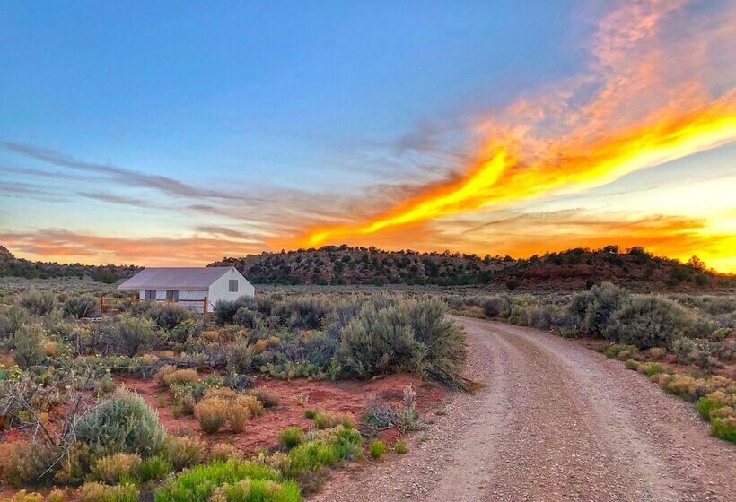 Отель Basecamp 37°