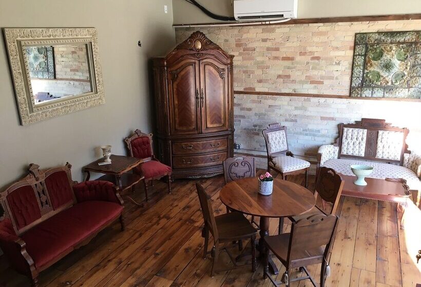 ホテル Cambridge Inn On Main