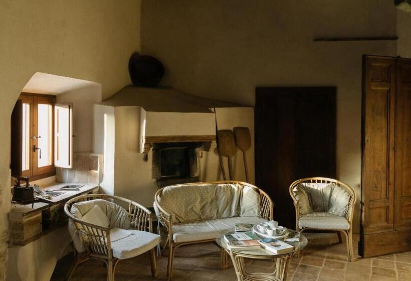 호텔 Castel Di Luco