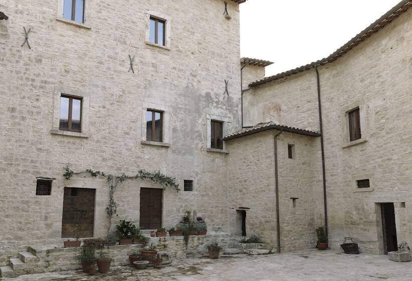 호텔 Castel Di Luco