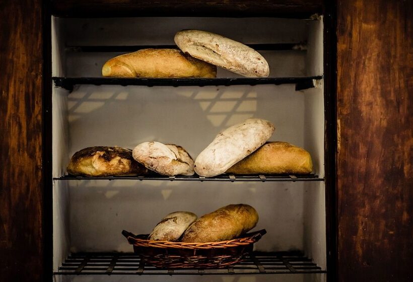 Отель Castello Brancaccio