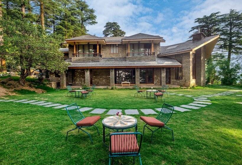 Отель Eagles Nest