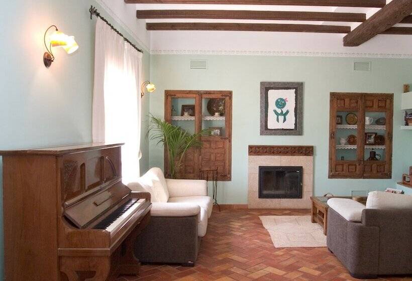 فندق Restaurante Font Salada