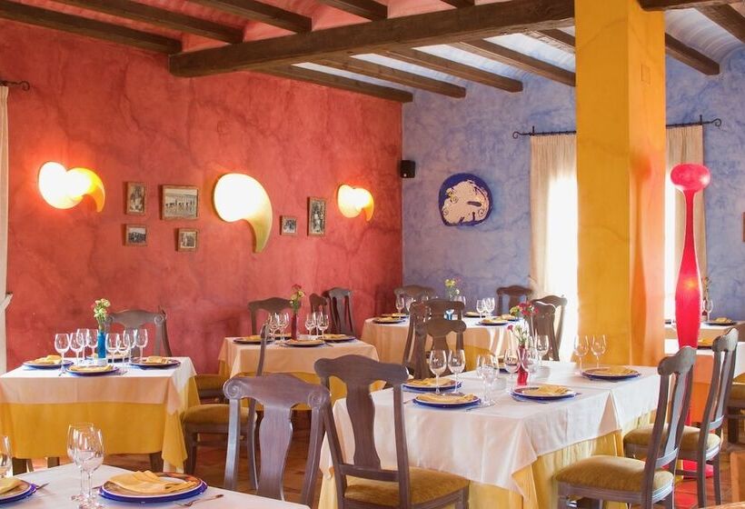 فندق Restaurante Font Salada