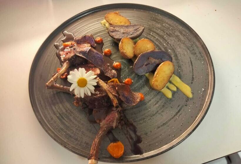 ホテル Gasthaus Alpina Salouf