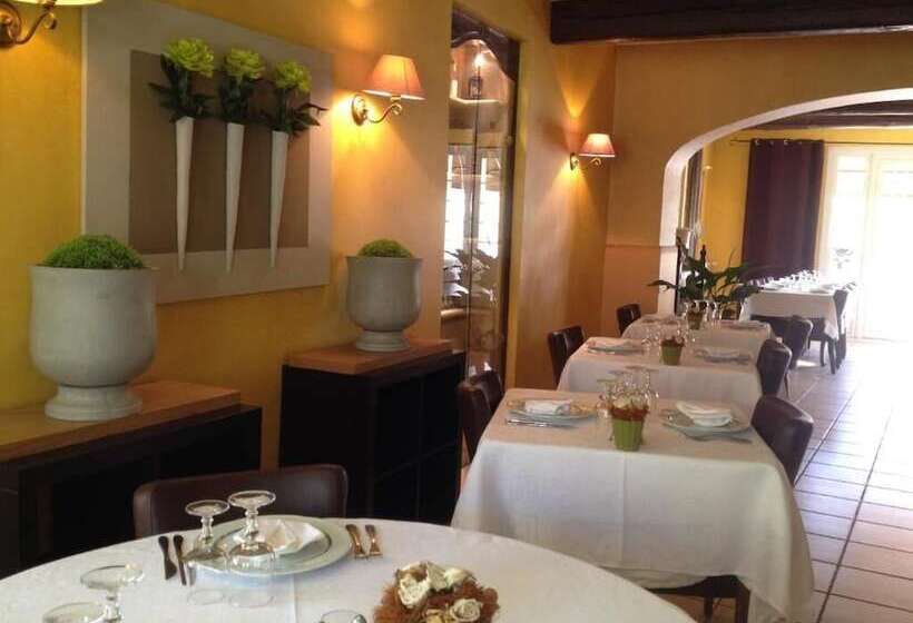 호텔 Hôtel Les Magnanarelles