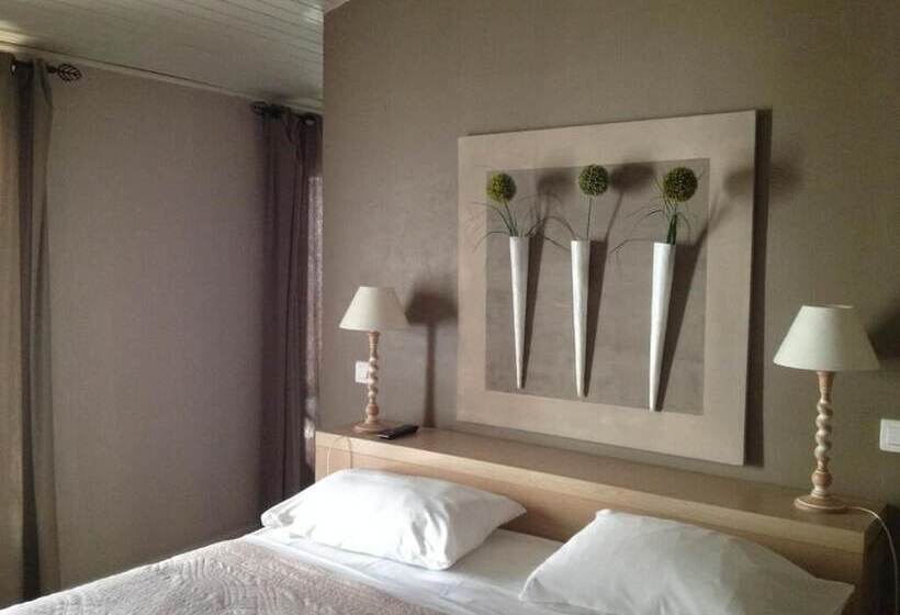 호텔 Hôtel Les Magnanarelles