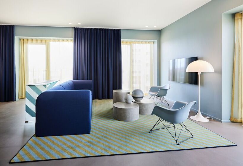 فندق Kirk Suites