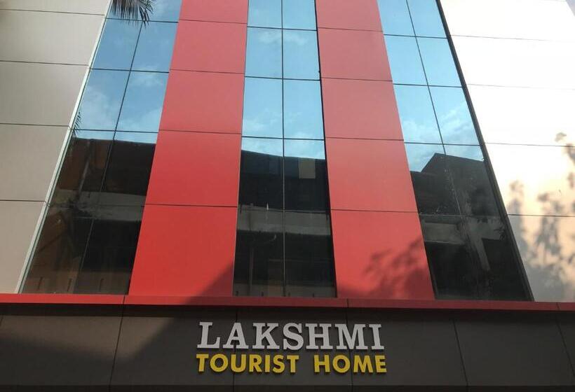 فندق Lakshmi Tourist Home