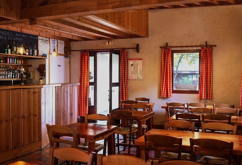 בית מלון כפרי Le Champ De Pin