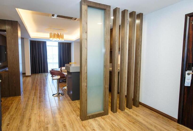 فندق Lintas Platinum