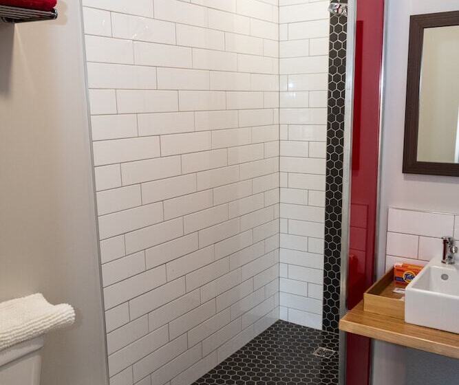 Отель Morel Executive Suites