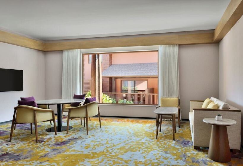 בית מלון כפרי Mulberry Shades Bengaluru Nandi Hills, A Tribute Portfolio Resort