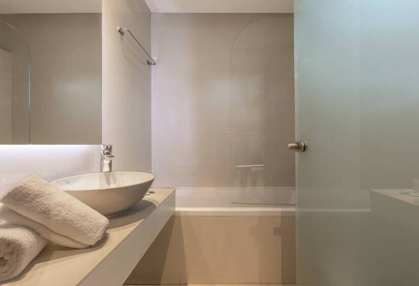 هتل Mythos Suites