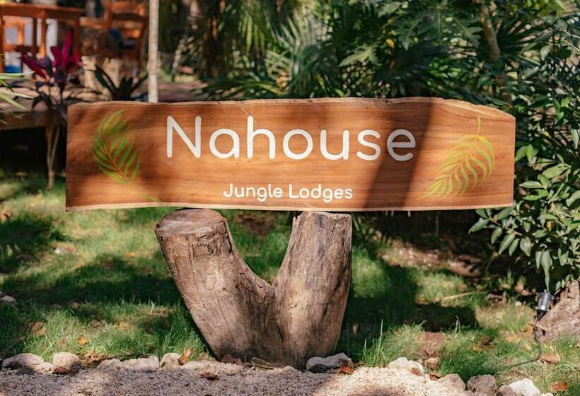 هتل Nahouse Jungle Lodges