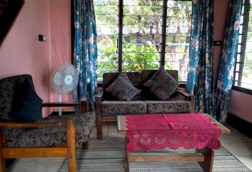 호텔 Naqalia Lodge