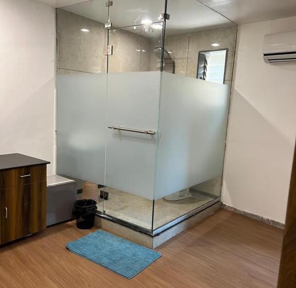 בית מלון כפרי Niraj International