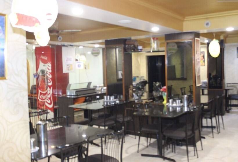 בית מלון כפרי Niraj International