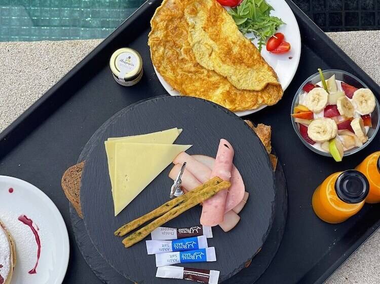 호텔 Opal Executive Suites