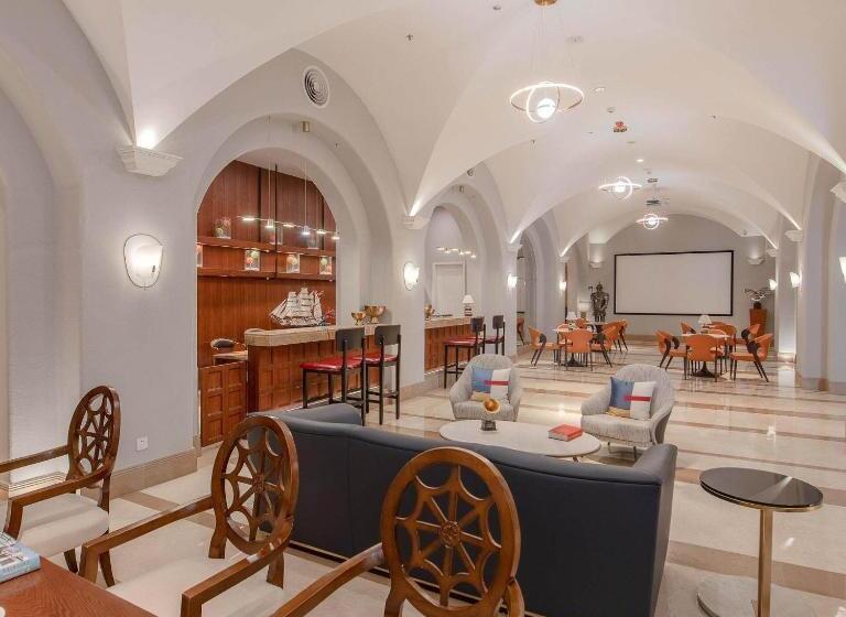 فندق Park Inn By Radisson Beihai Silver Beach Wanda Plaza