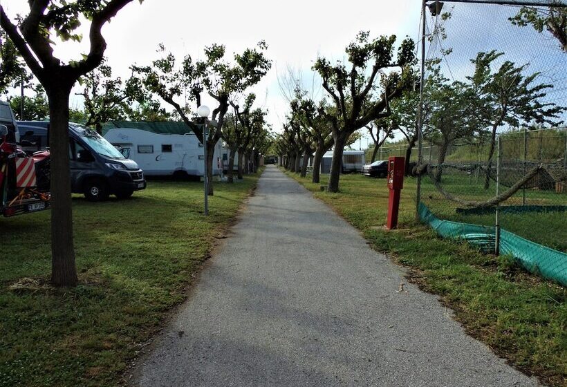 هتل Pet Family Camping Cortina