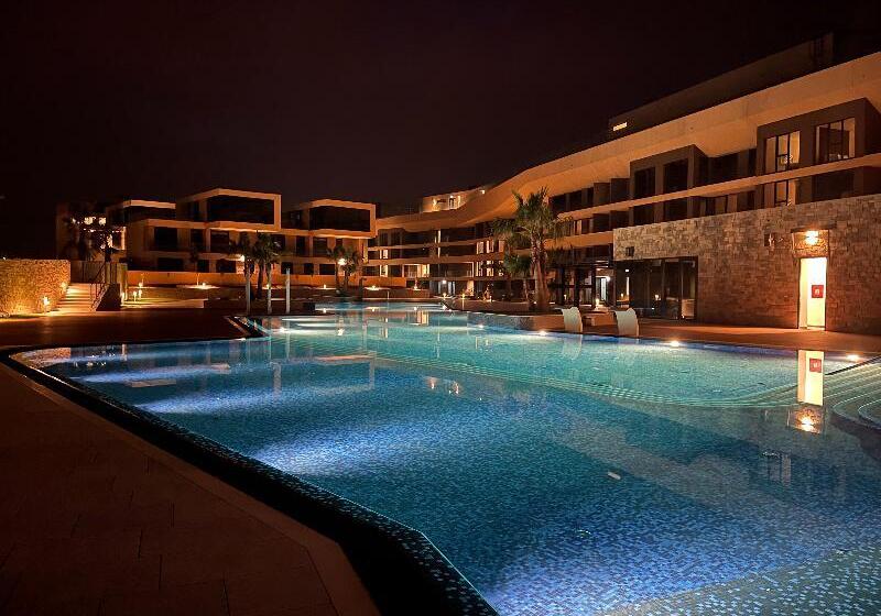 호텔 Petram Resort & Residences