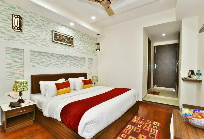 ホテル Pinaz Royale