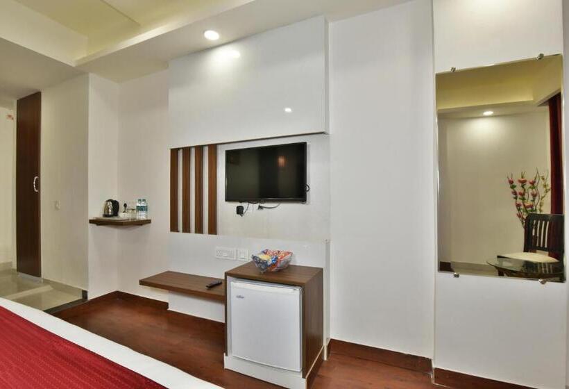 ホテル Pinaz Royale