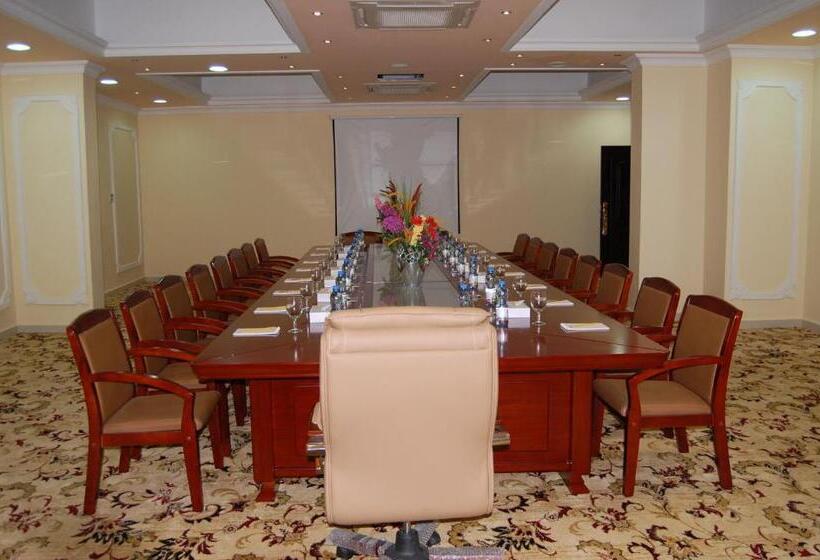 هتل Royal Gardens