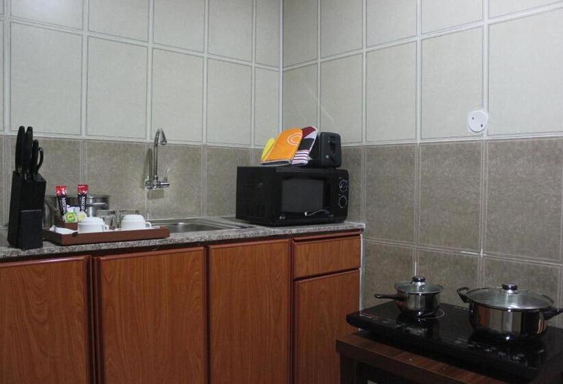 هتل Royal Gardens