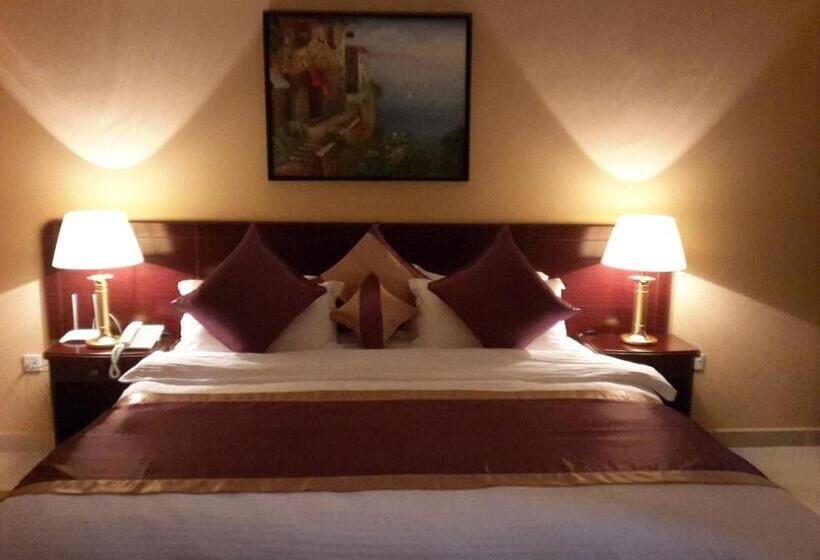 هتل Royal Gardens