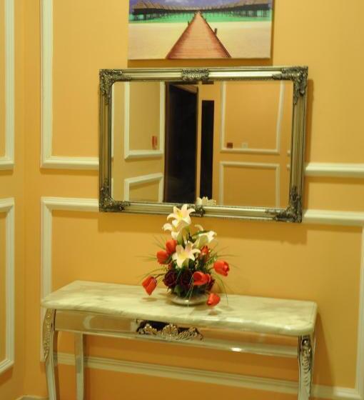 هتل Royal Gardens