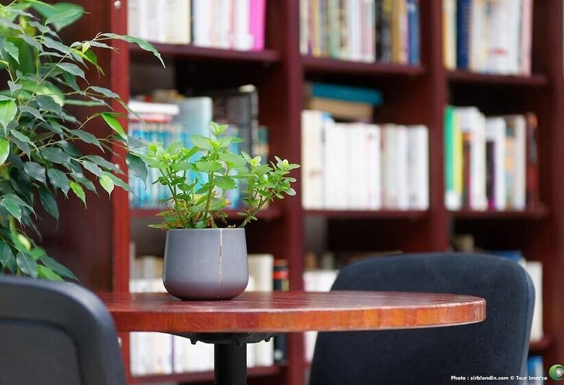 호텔 Terres De France Résidence Les Silènes