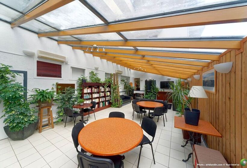 호텔 Terres De France Résidence Les Silènes