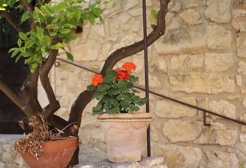 בית מלון כפרי Masseria Fortificata Lo Zafferaneto