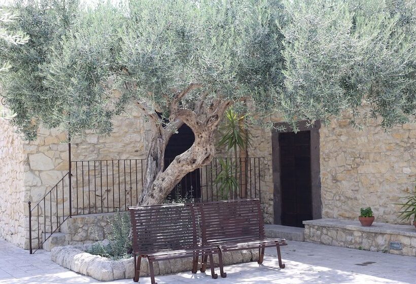 בית מלון כפרי Masseria Fortificata Lo Zafferaneto