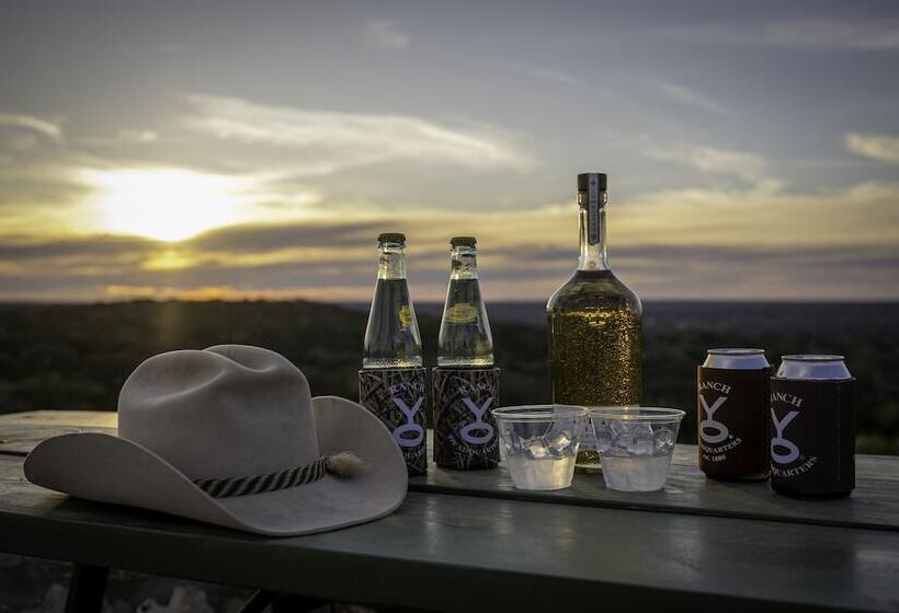 Сельский отель Y.o. Ranch Headquarters