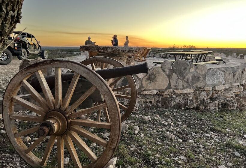 Сельский отель Y.o. Ranch Headquarters
