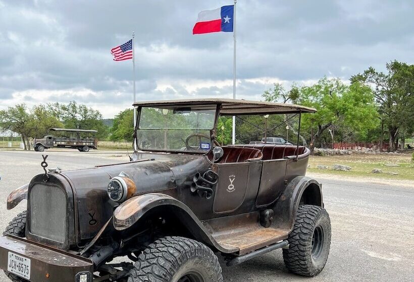 Сельский отель Y.o. Ranch Headquarters