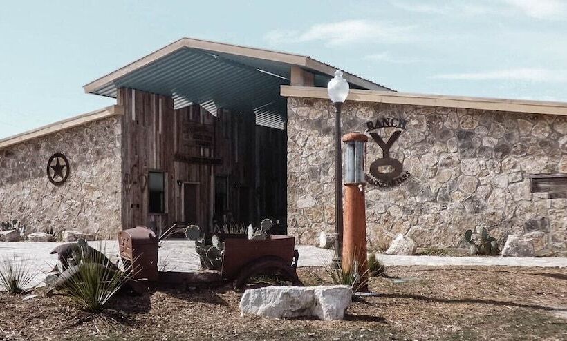 Сельский отель Y.o. Ranch Headquarters