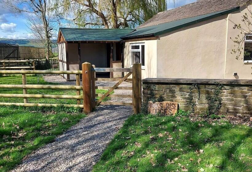 ホテル Spacious Self Catering Accommodation Near Hayonwye