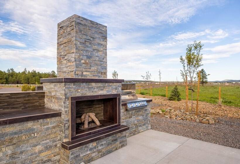 فندق Village Camp Flagstaff