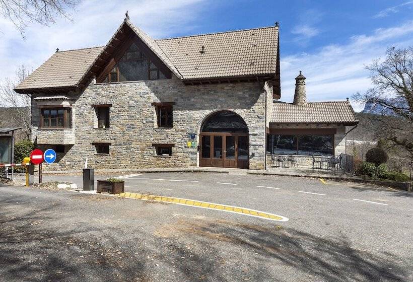 Отель Wecamp Pirineos