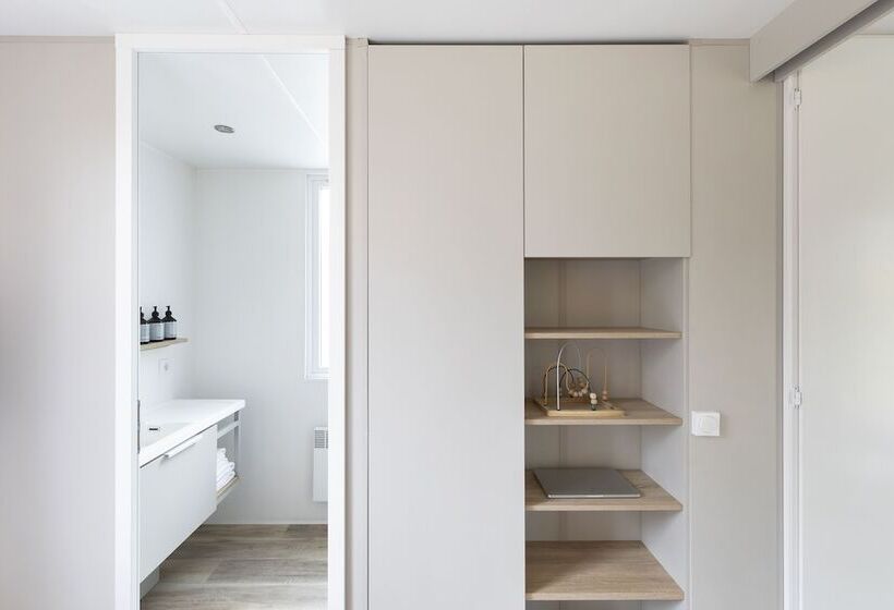 Отель Wecamp Pirineos