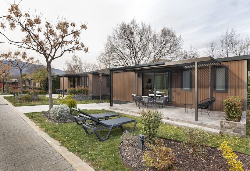 Отель Wecamp Pirineos